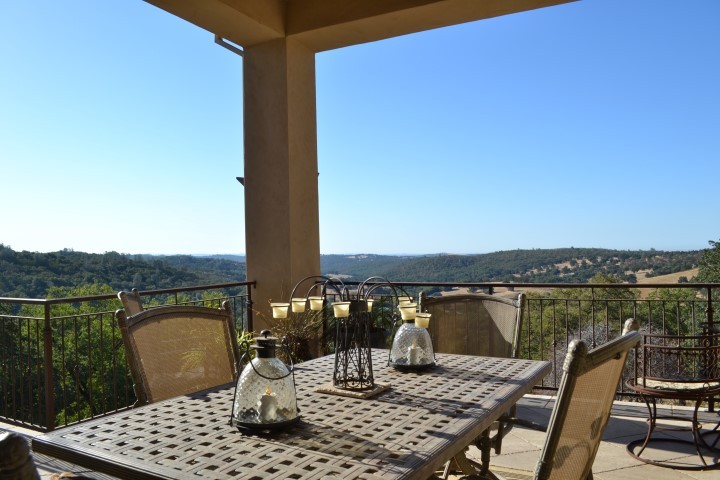 upper balcony great exterior entertaining areas