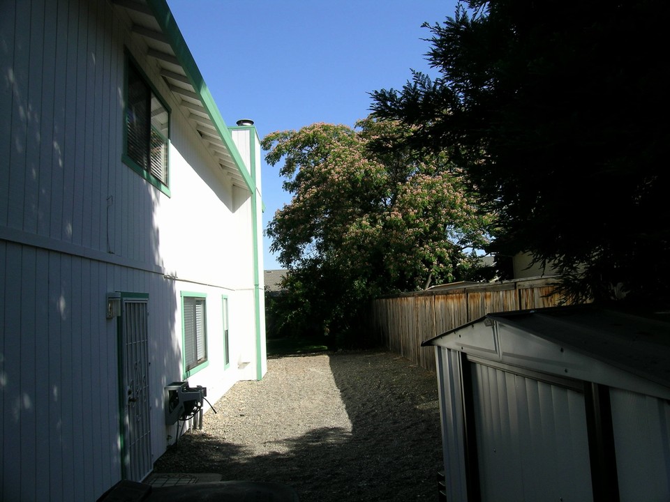 side yard there is an rv space on the drive way and has plenty of room to build an rv space in the backyard on the side of the house.